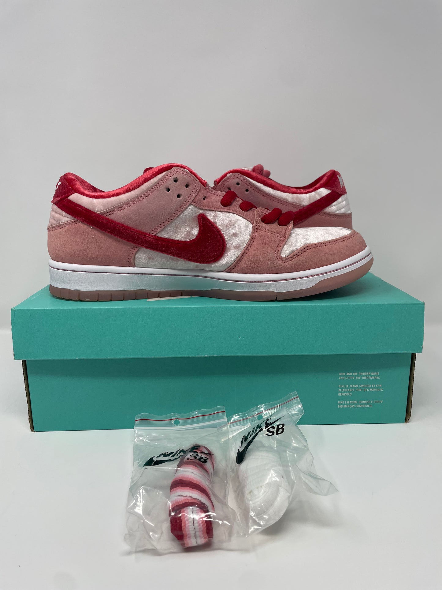 Nike Sb Dunk low Strangelove